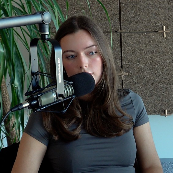 Hannah i studiet